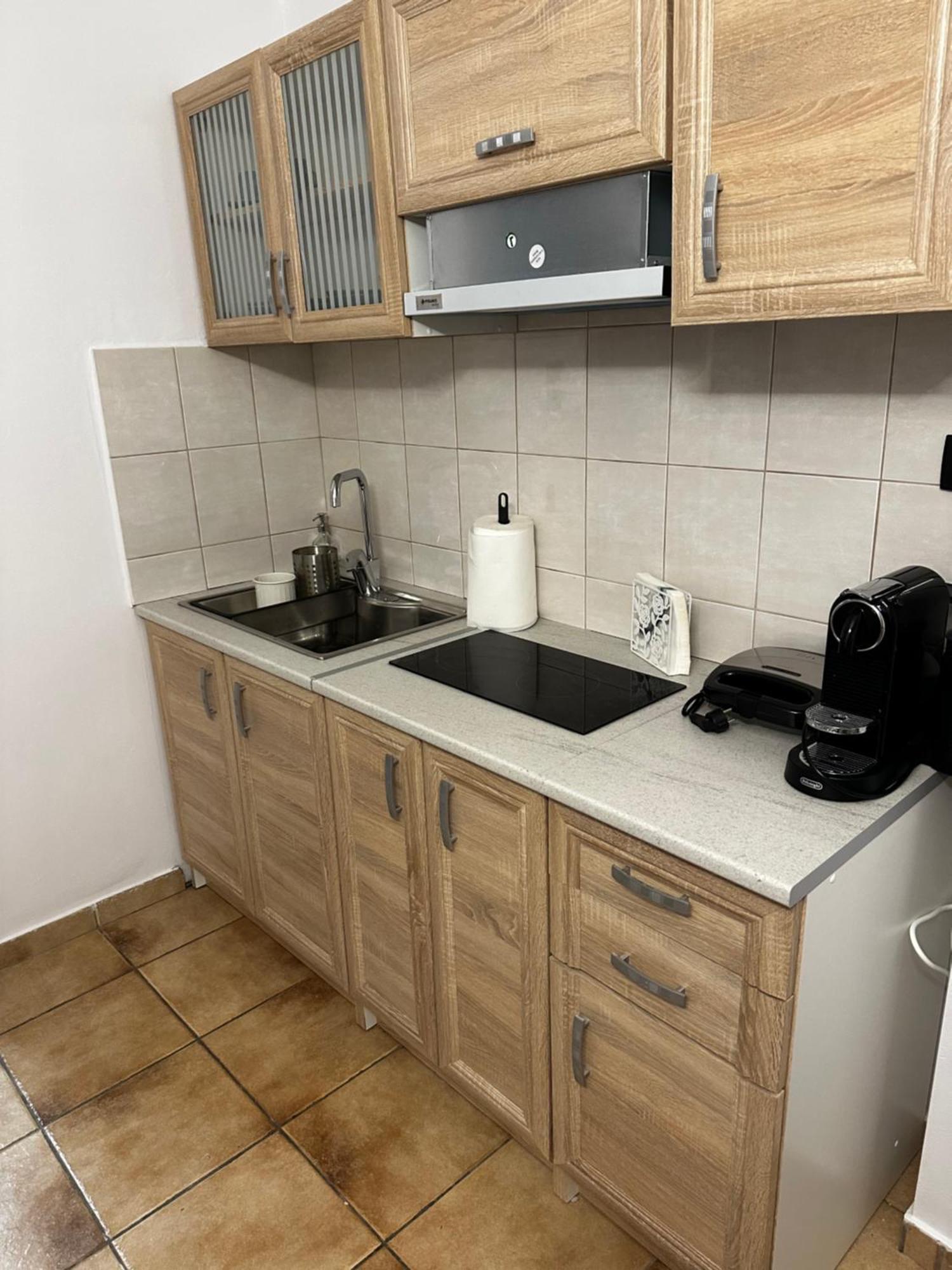 Νεάπολη Apartment Larissa Exterior photo