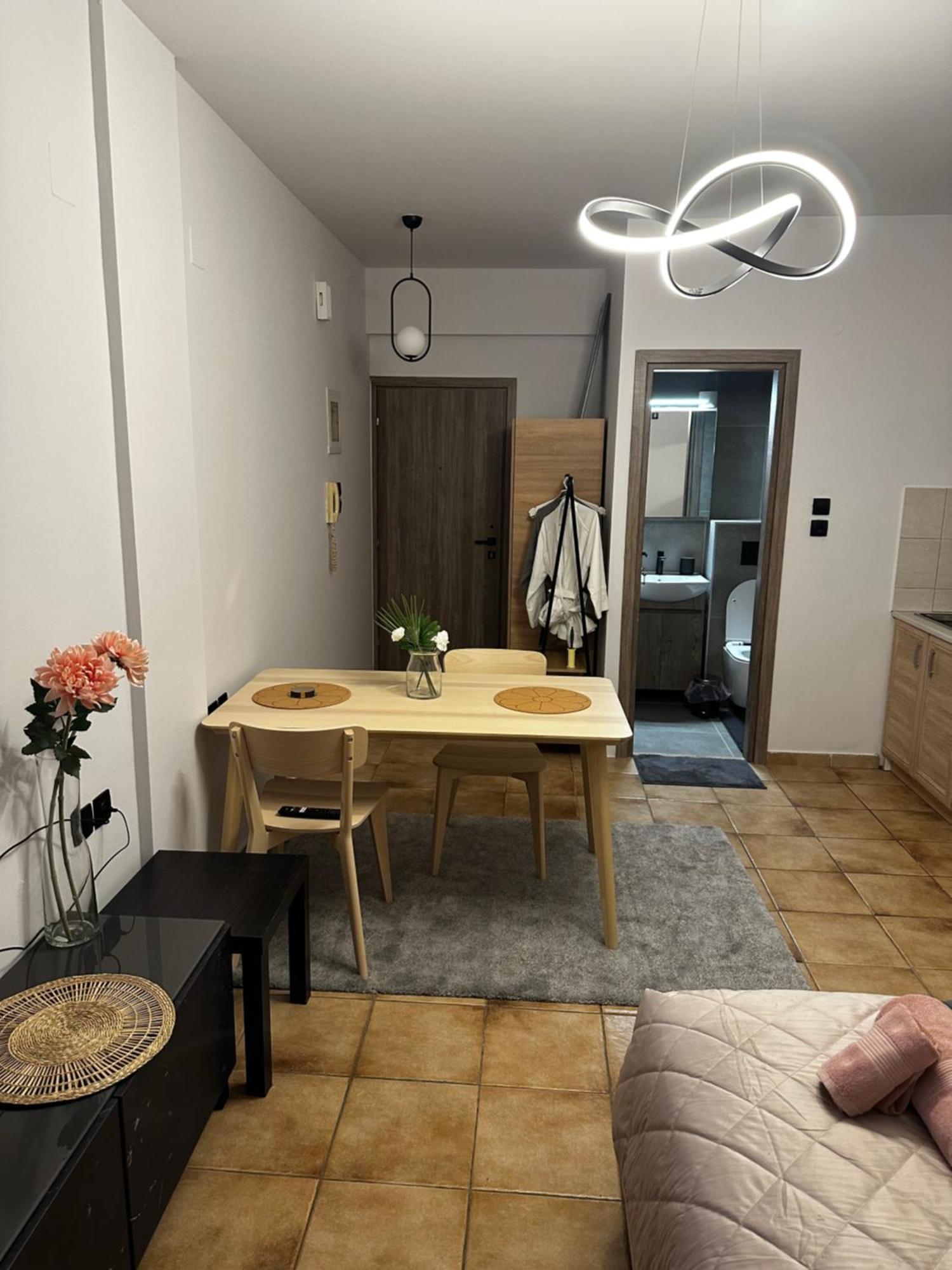 Νεάπολη Apartment Larissa Exterior photo