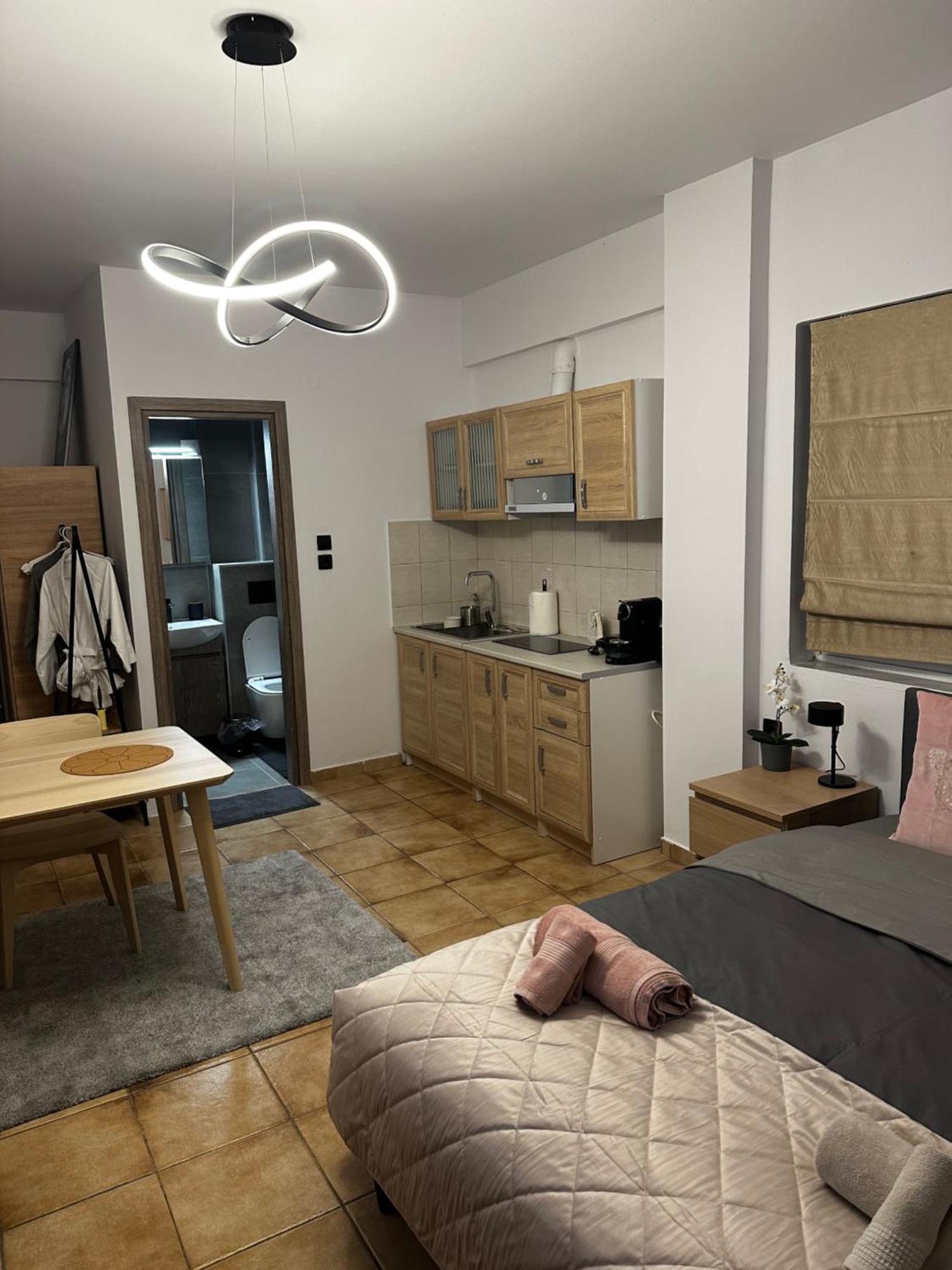 Νεάπολη Apartment Larissa Exterior photo